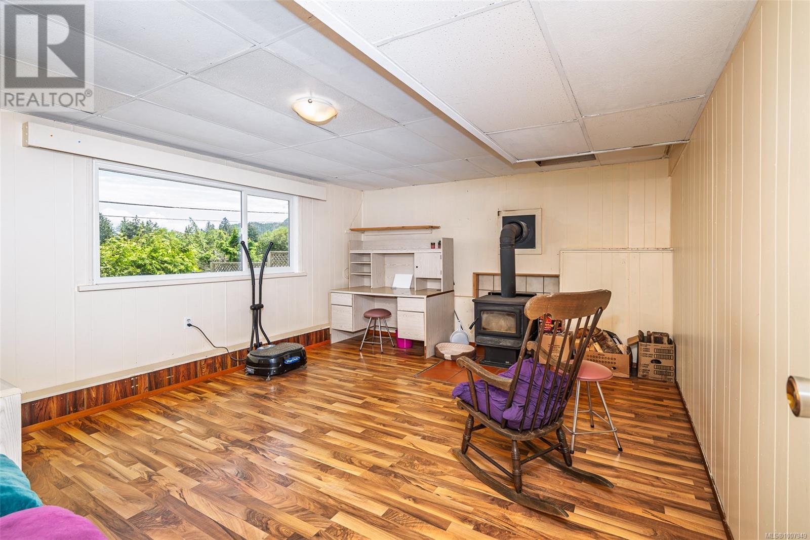 Photo 31 of 540 Macmillan Dr, Sayward BC