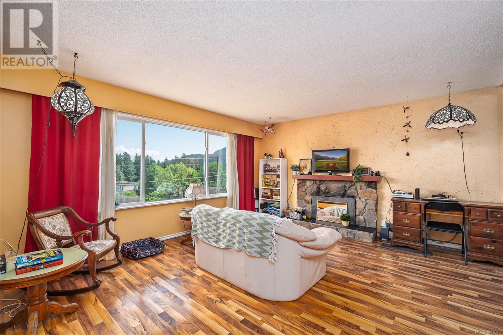 Photo 39 of 540 Macmillan Dr, Sayward BC