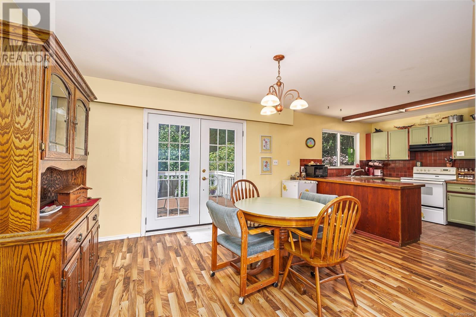 Photo 32 of 540 Macmillan Dr, Sayward BC