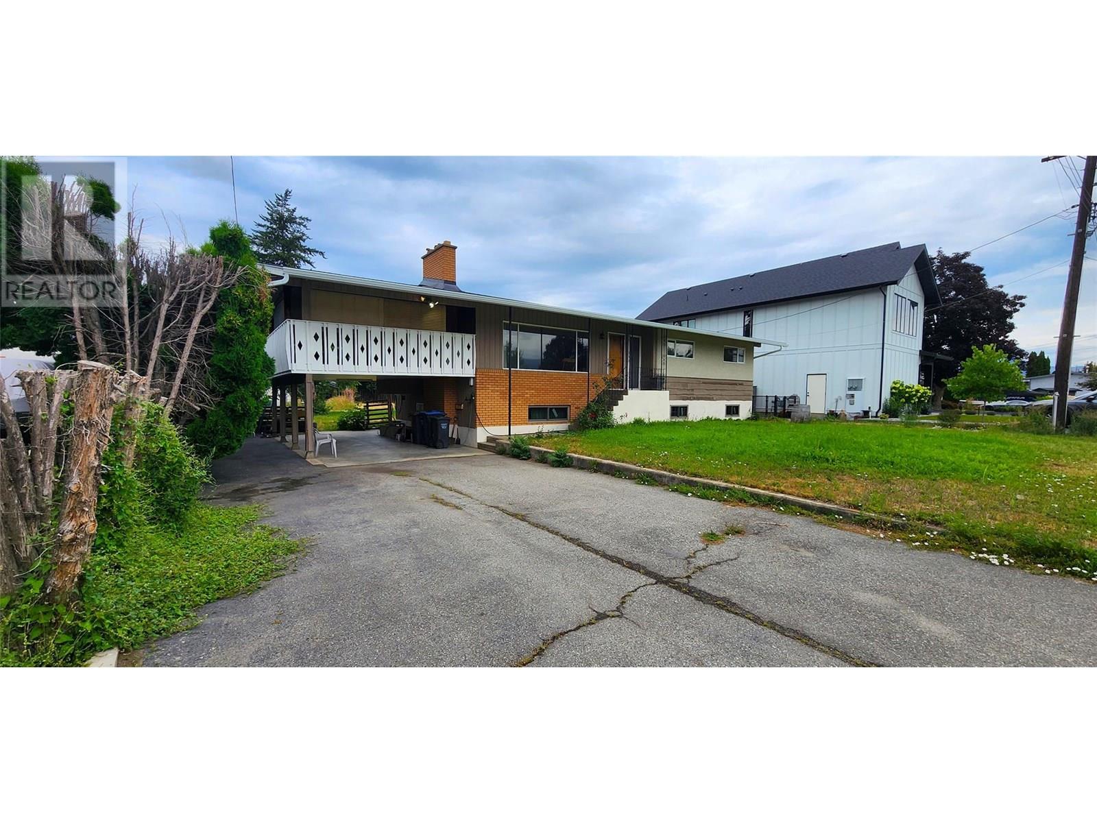  1750 CHAMBERLAIN Road, Kelowna