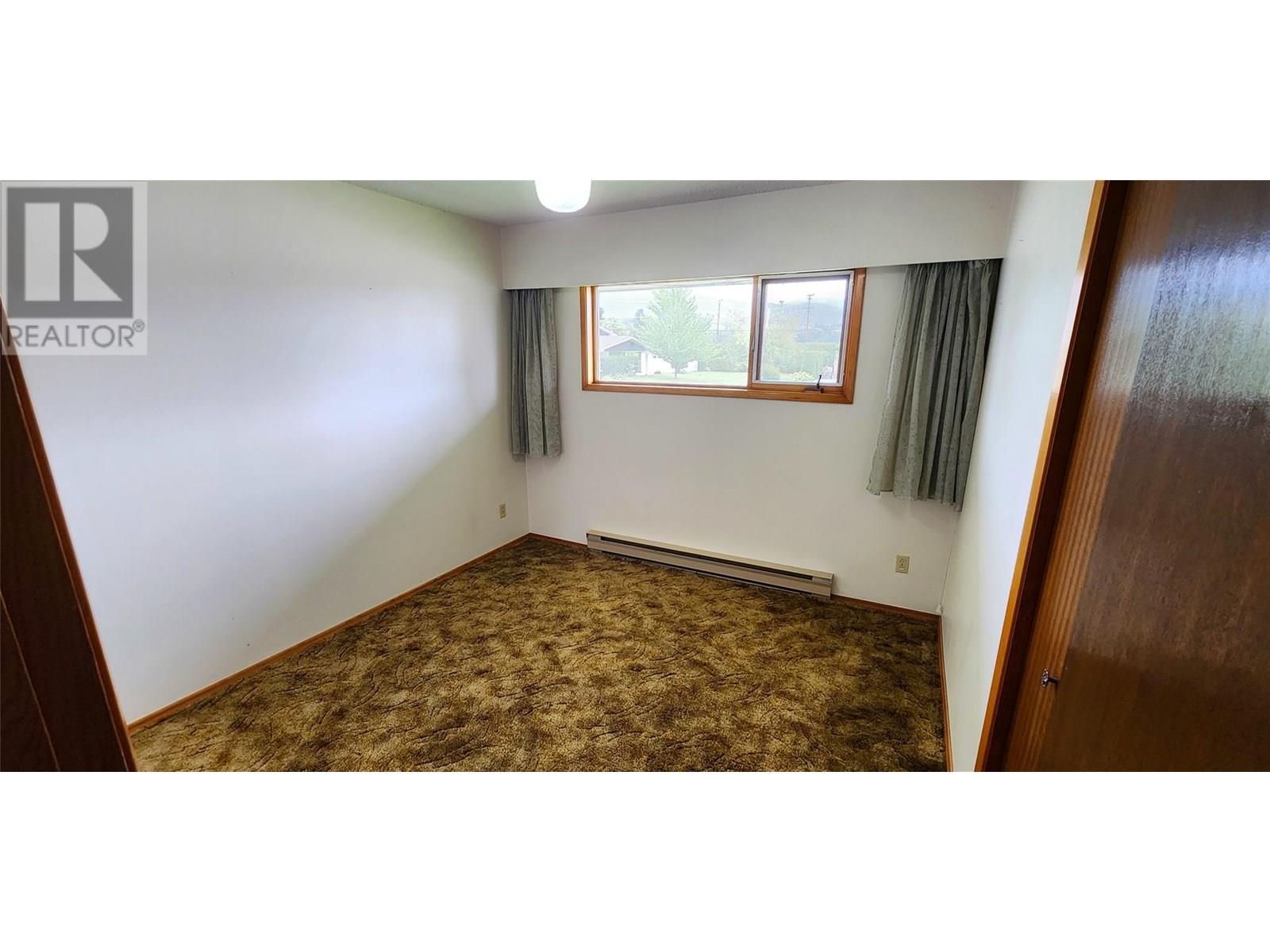  1750 CHAMBERLAIN Road, Kelowna