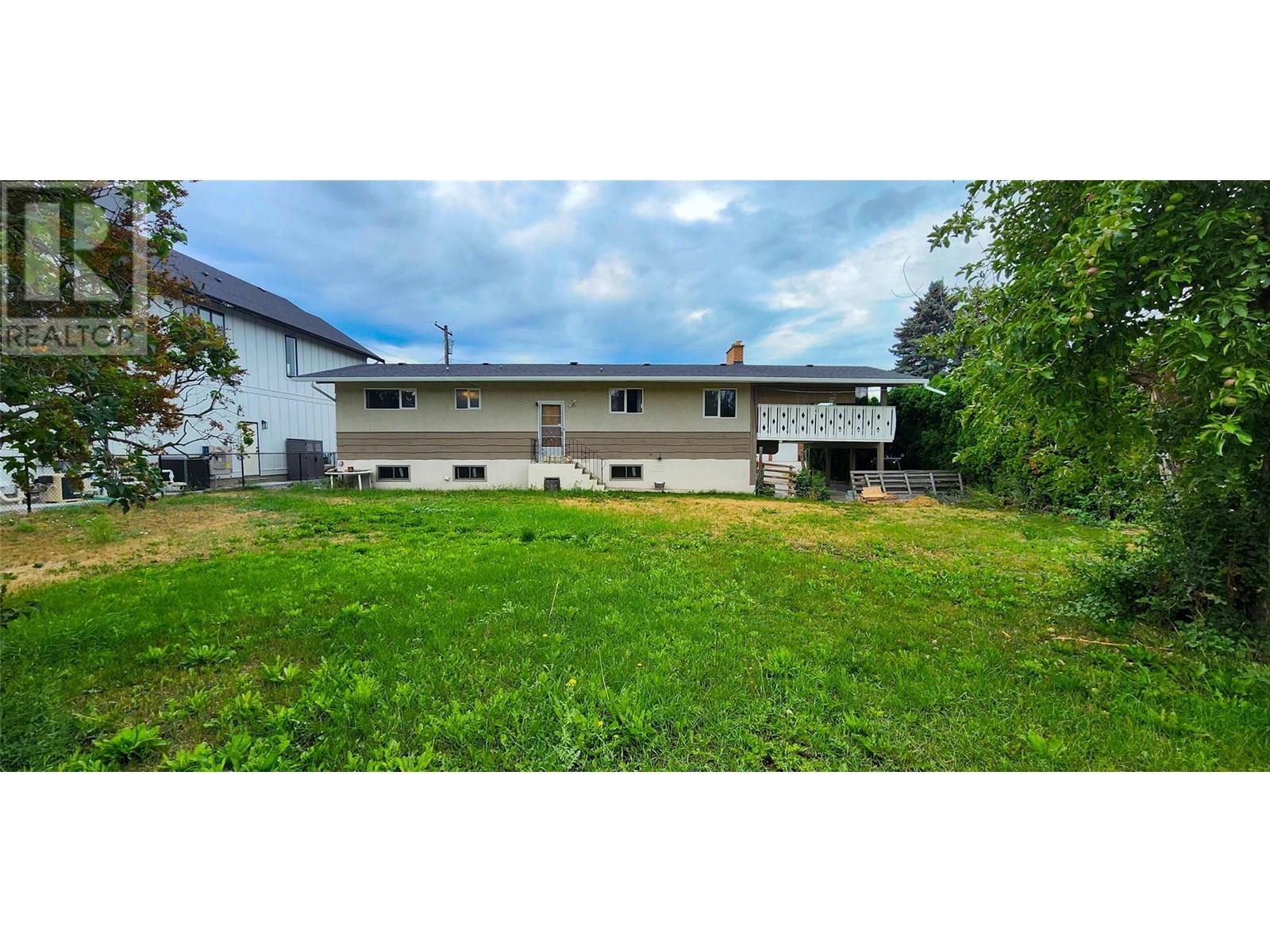  1750 CHAMBERLAIN Road, Kelowna