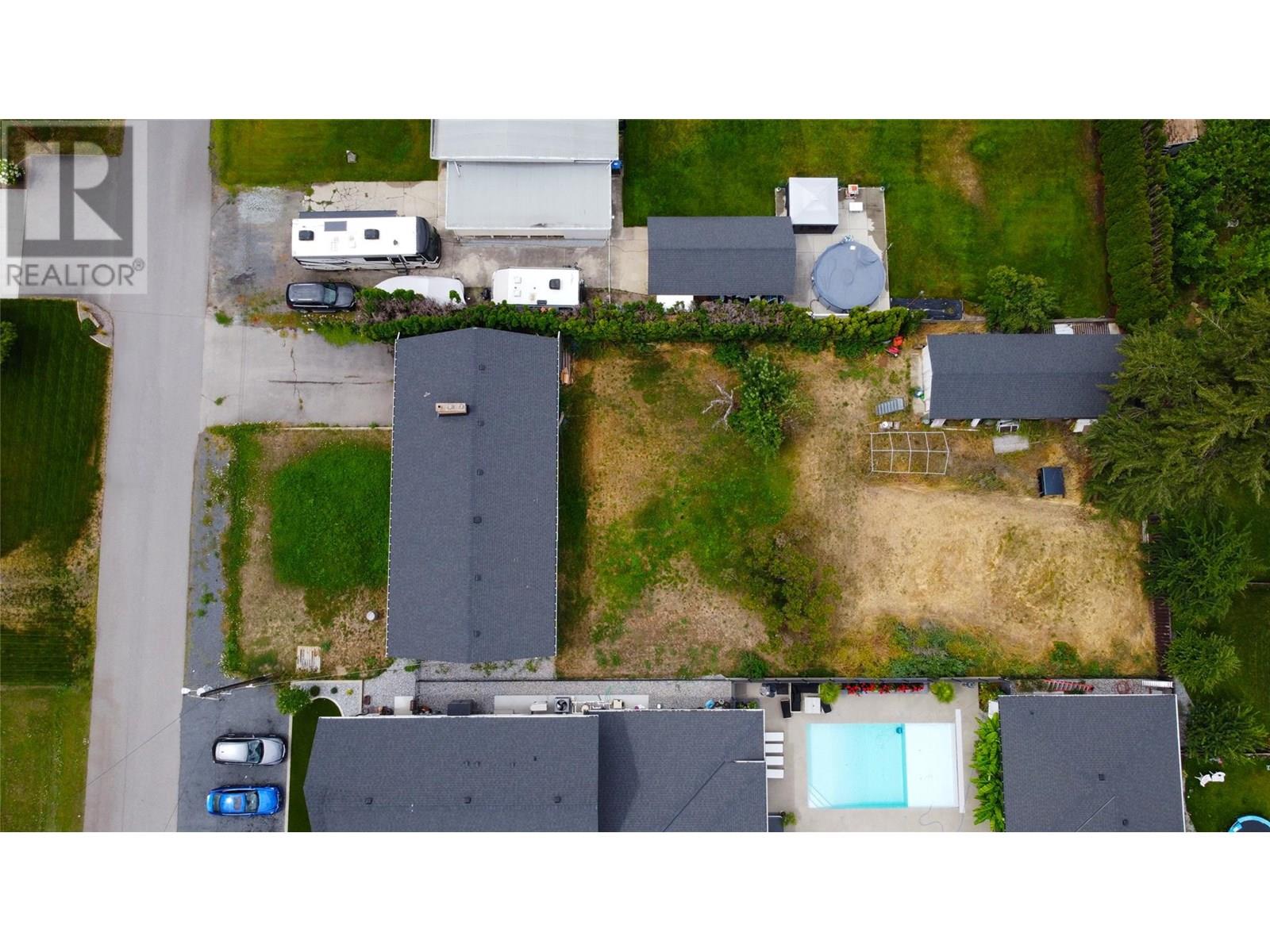  1750 CHAMBERLAIN Road, Kelowna