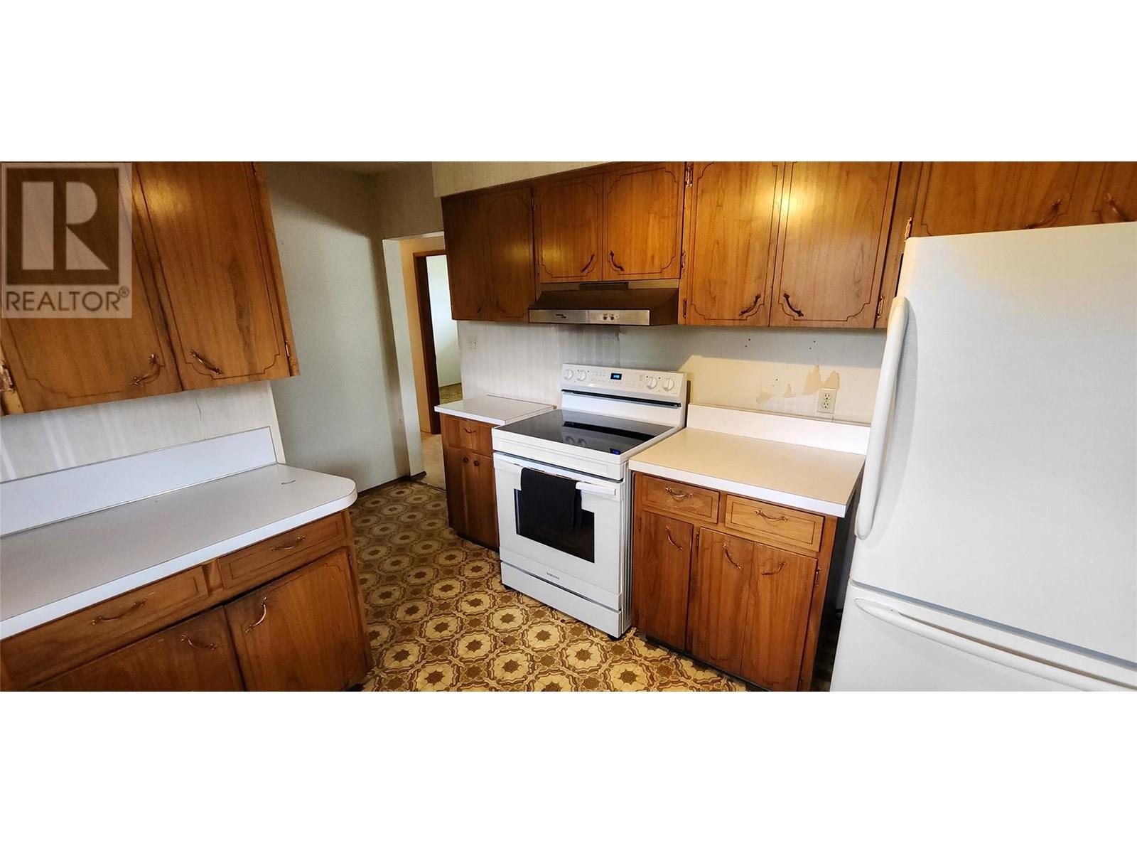  1750 CHAMBERLAIN Road, Kelowna