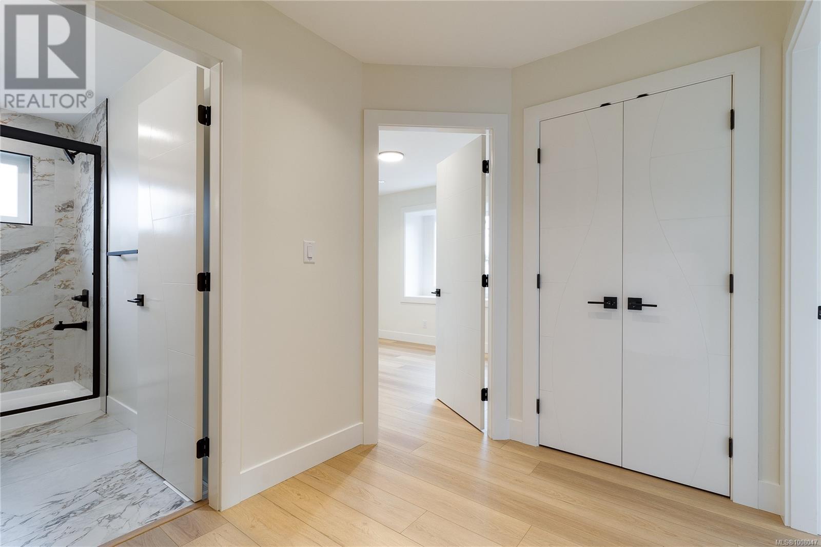 917 HARBOUR VIEW ST - Image 38