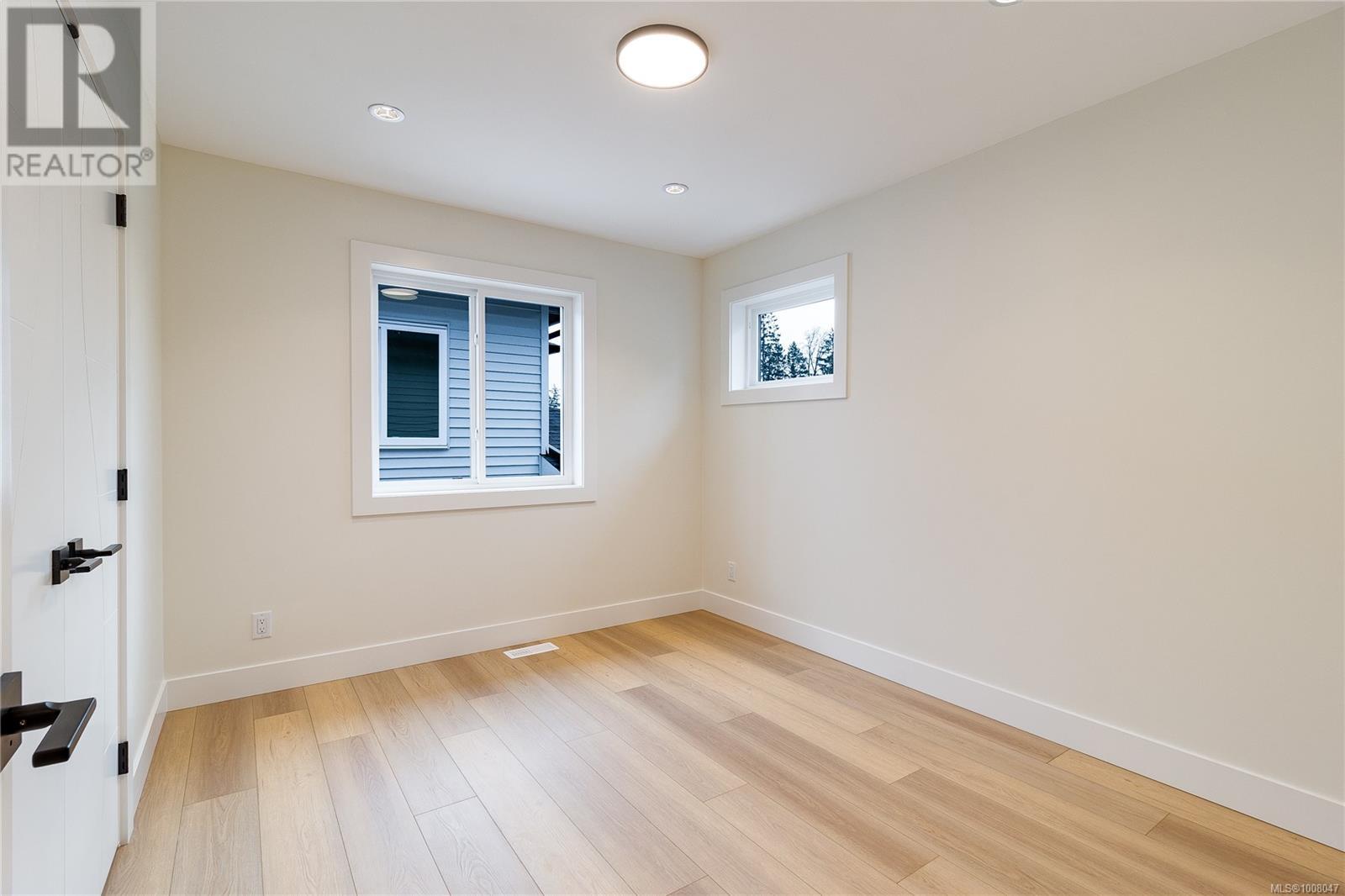917 HARBOUR VIEW ST - Image 28