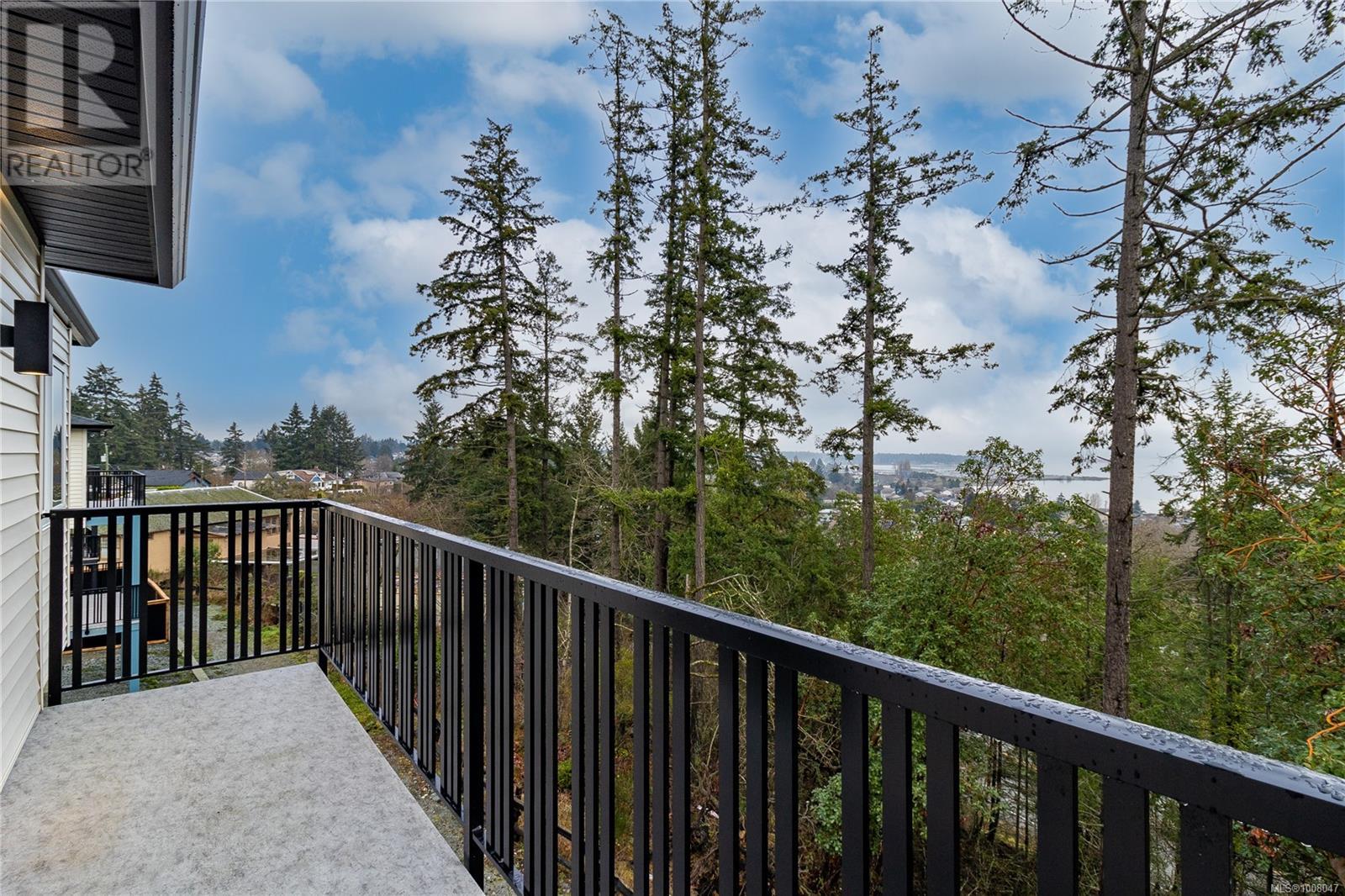917 HARBOUR VIEW ST - Image 35