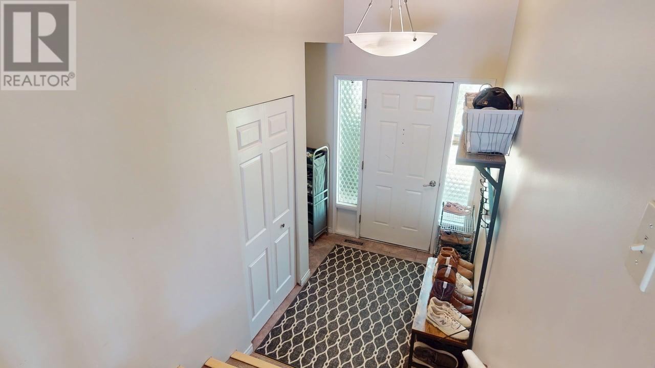 Photo 5 of 10411 113 Avenue, Fort St John BC
