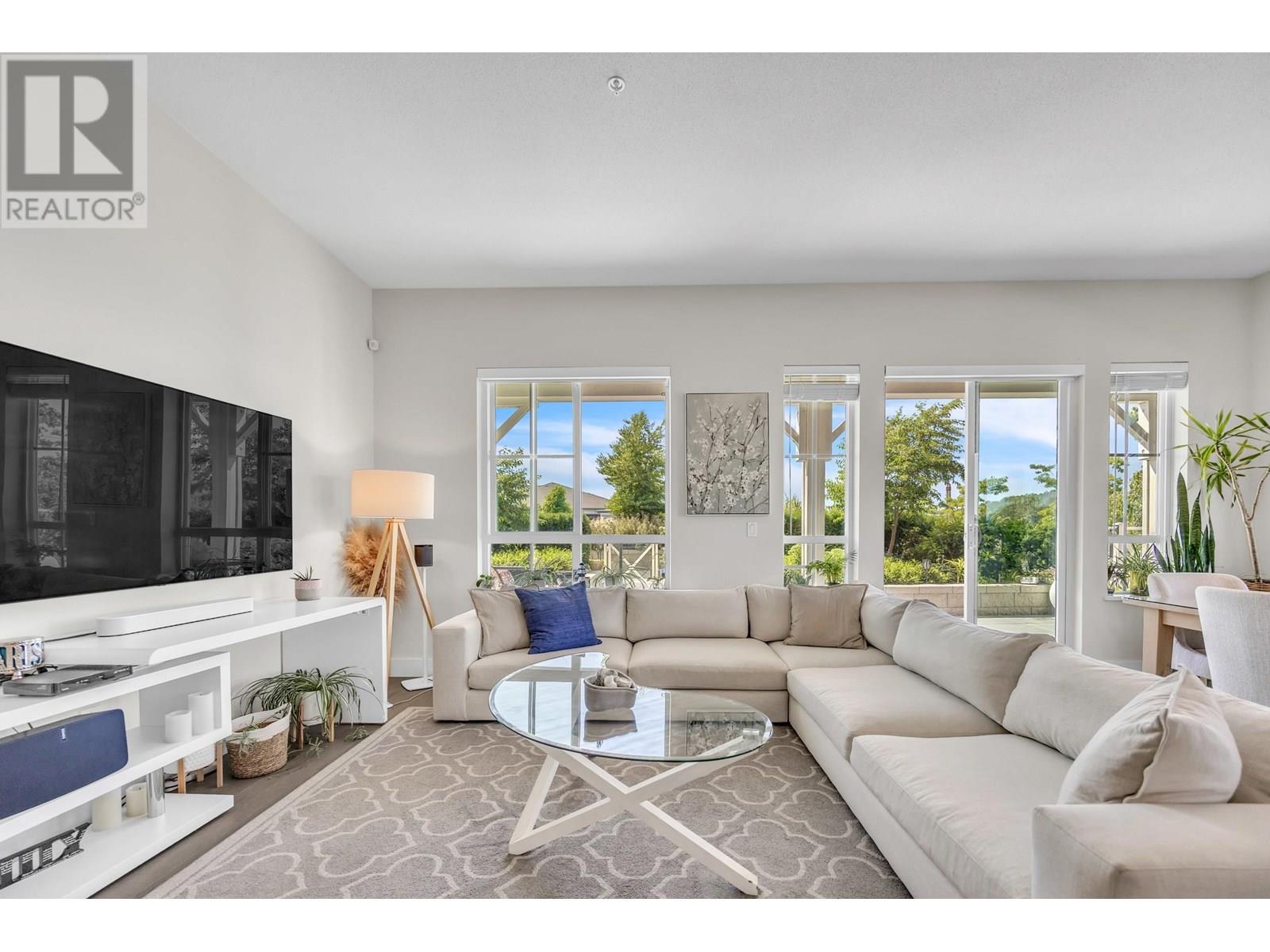 Photo 24 of 107 5535 Admiral Way, Delta BC