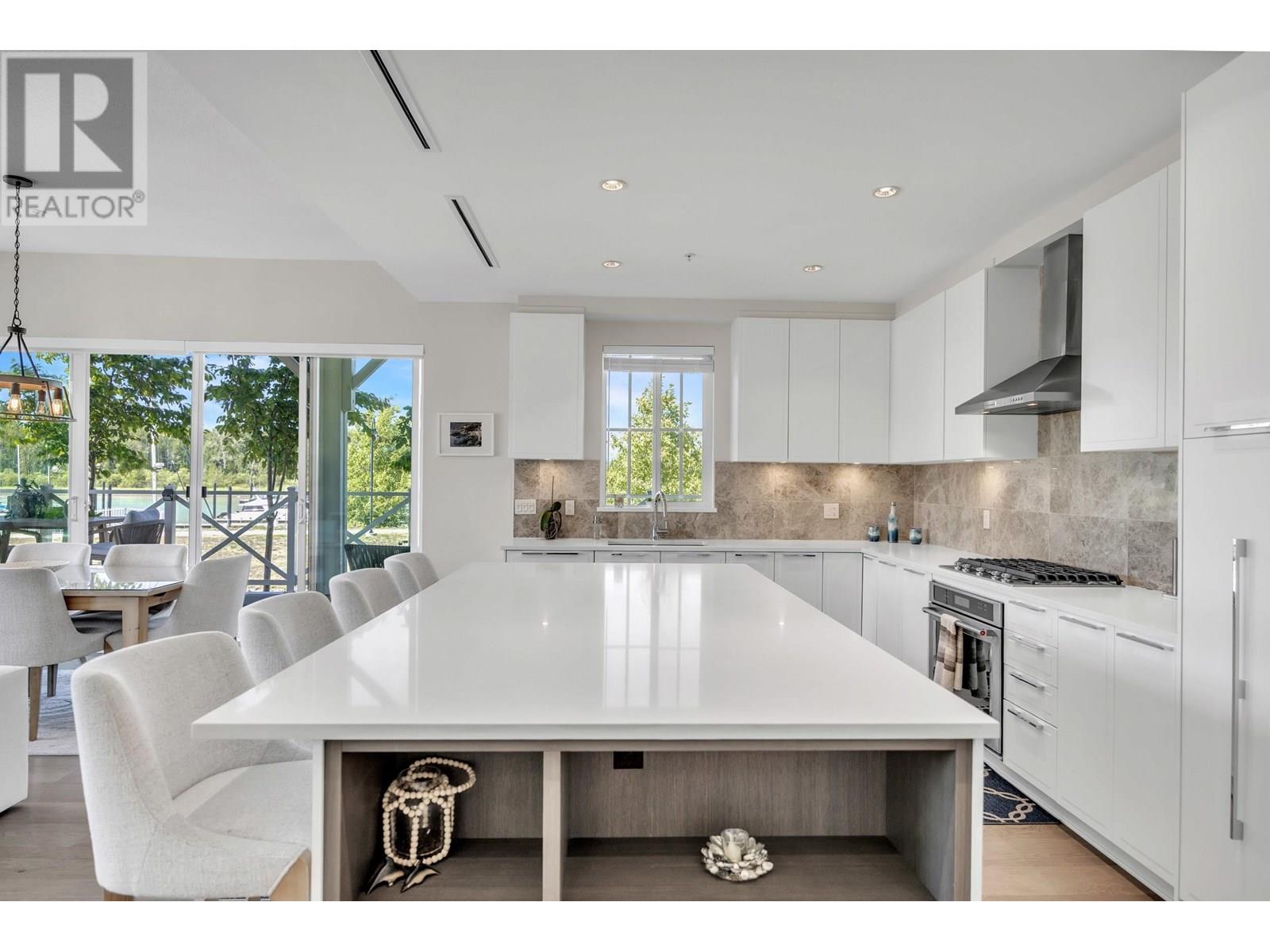 Photo 29 of 107 5535 Admiral Way, Delta BC
