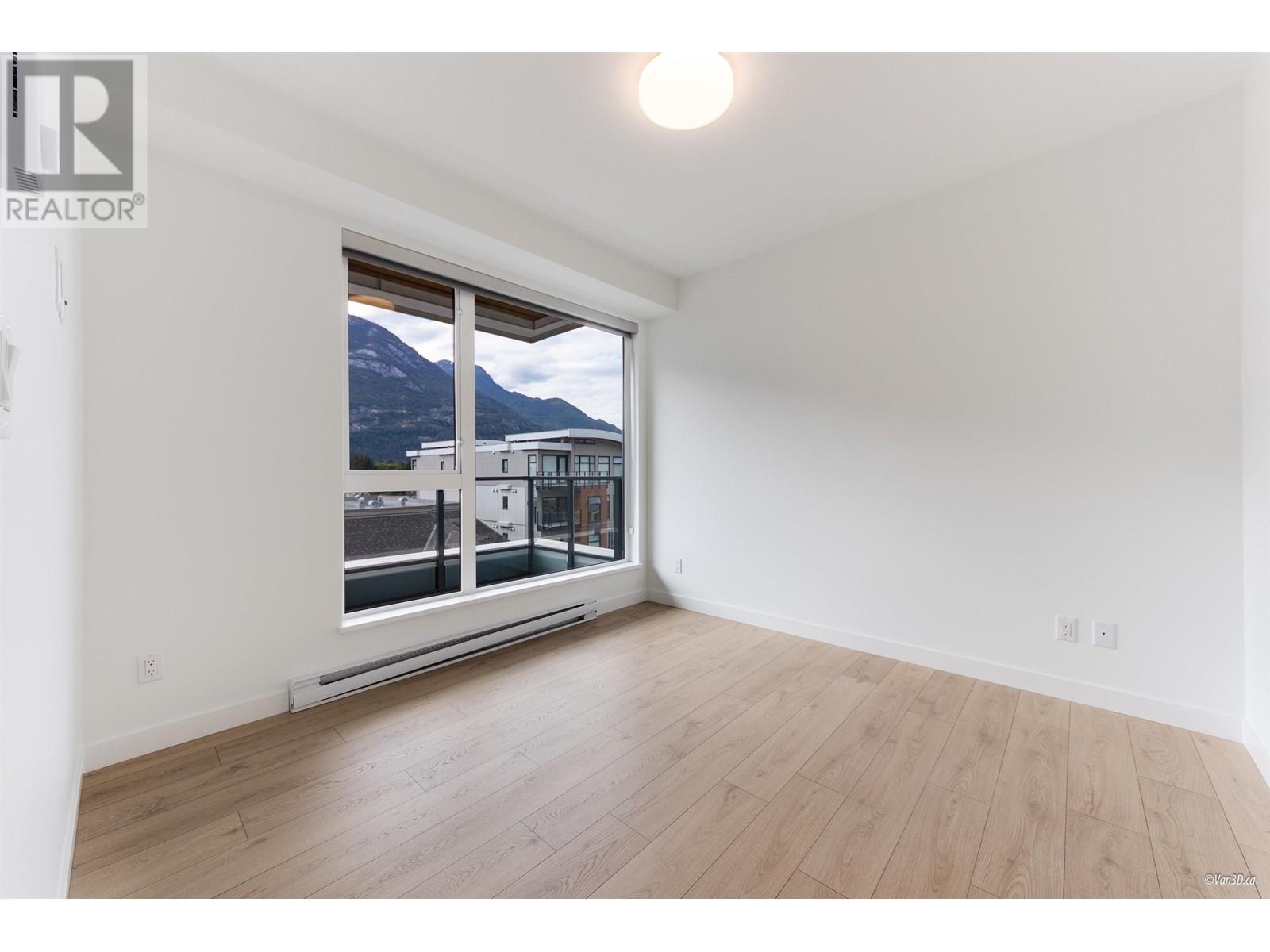 Photo 13 of 607 1365 Victoria Street, Squamish BC