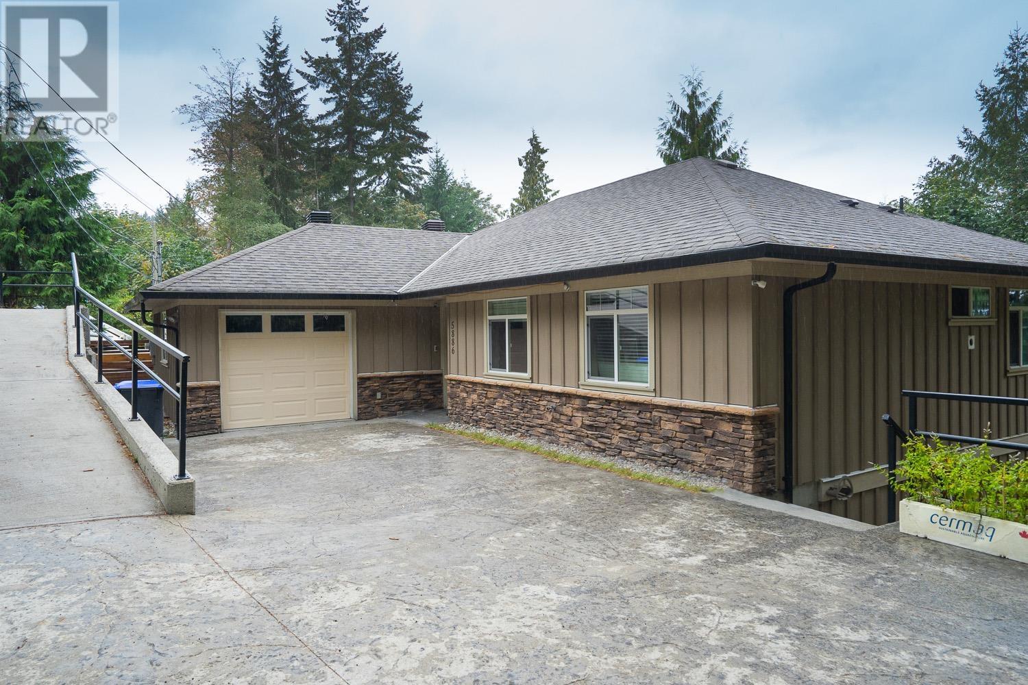 5886 SANDY HOOK ROAD, Sechelt