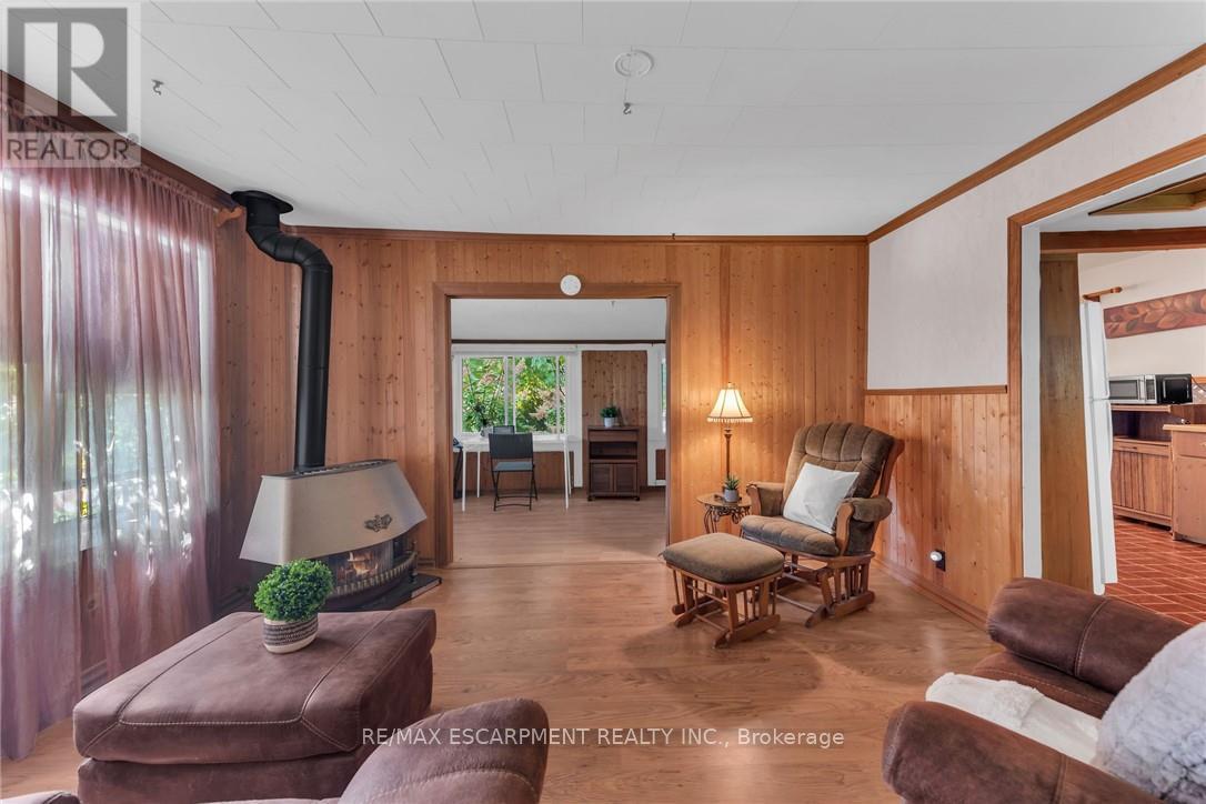 Photo 14 of 16 Broad Avenue, Norfolk ON