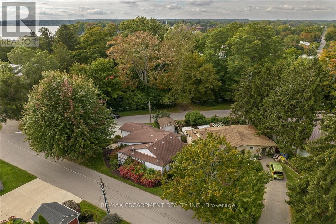 Photo 35 of 16 Broad Avenue, Norfolk ON