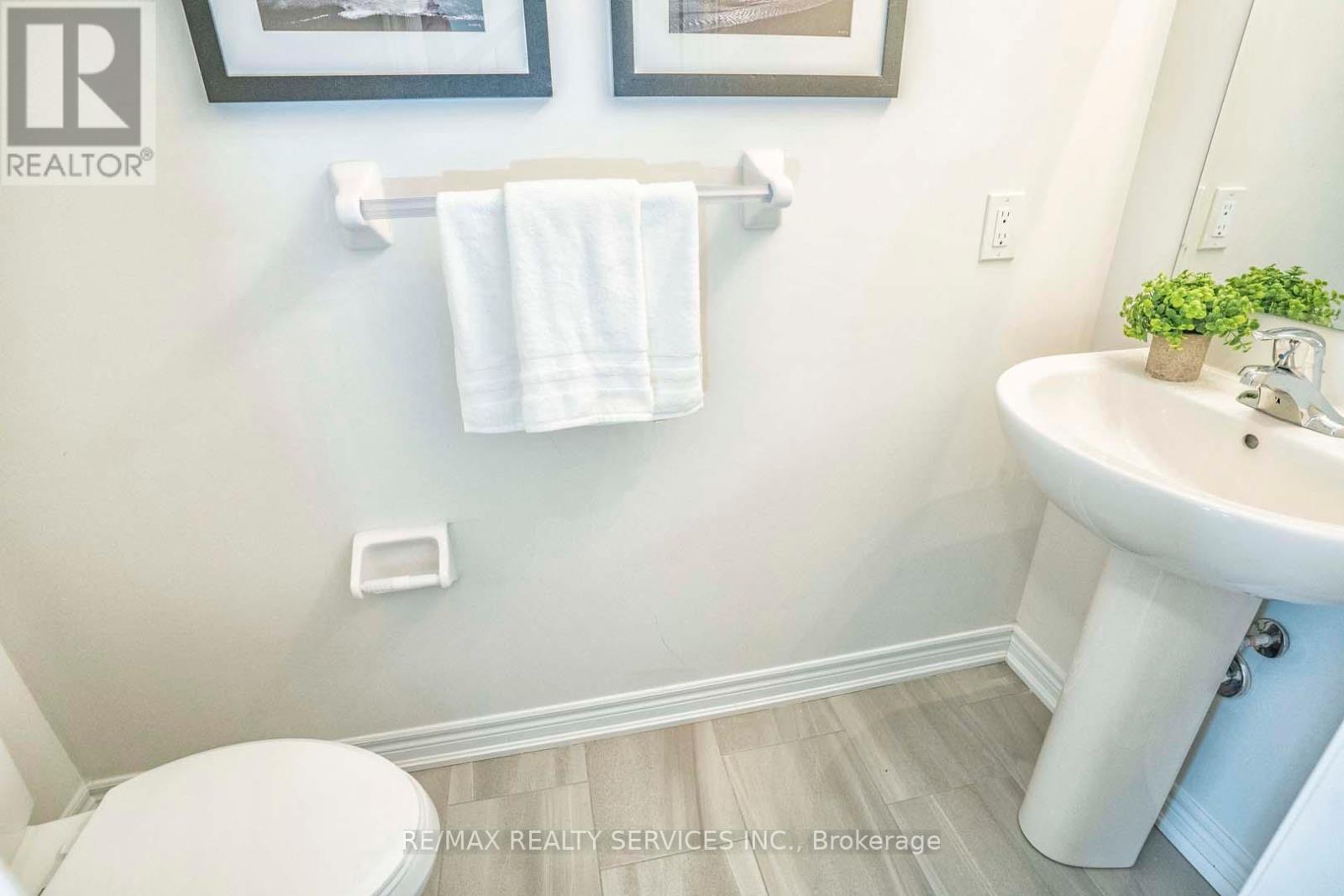 Photo 21 of 525 Red Elm Road, Shelburne ON