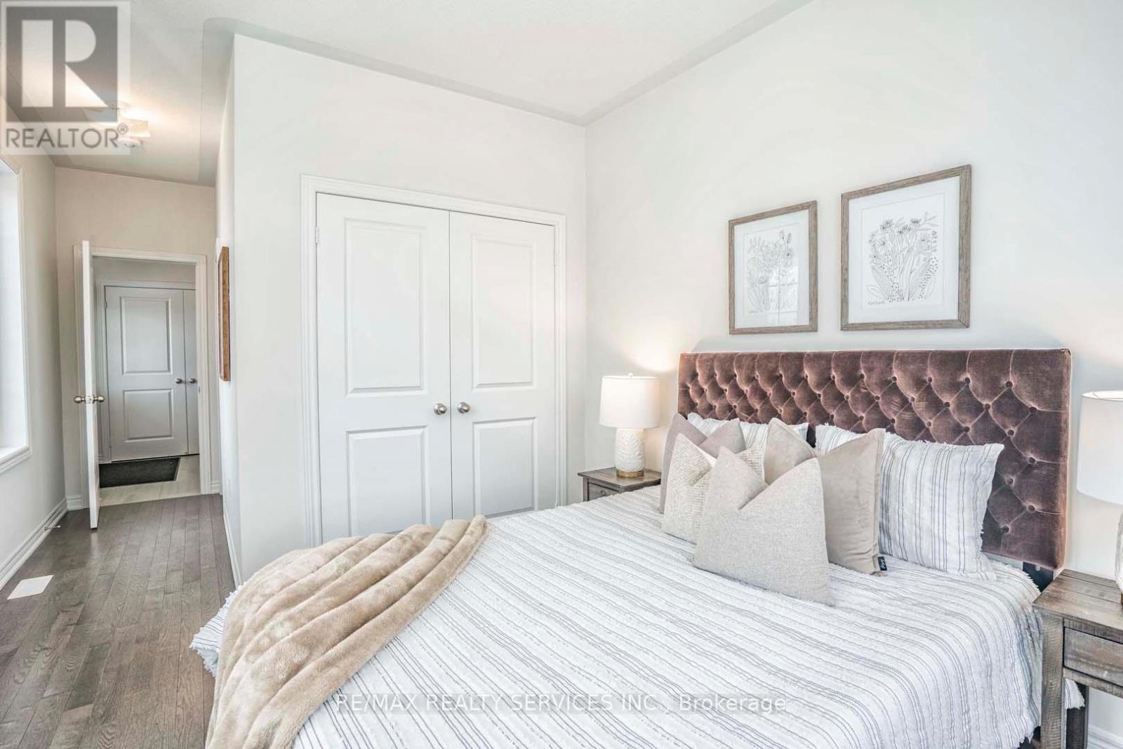 Photo 25 of 525 Red Elm Road, Shelburne ON