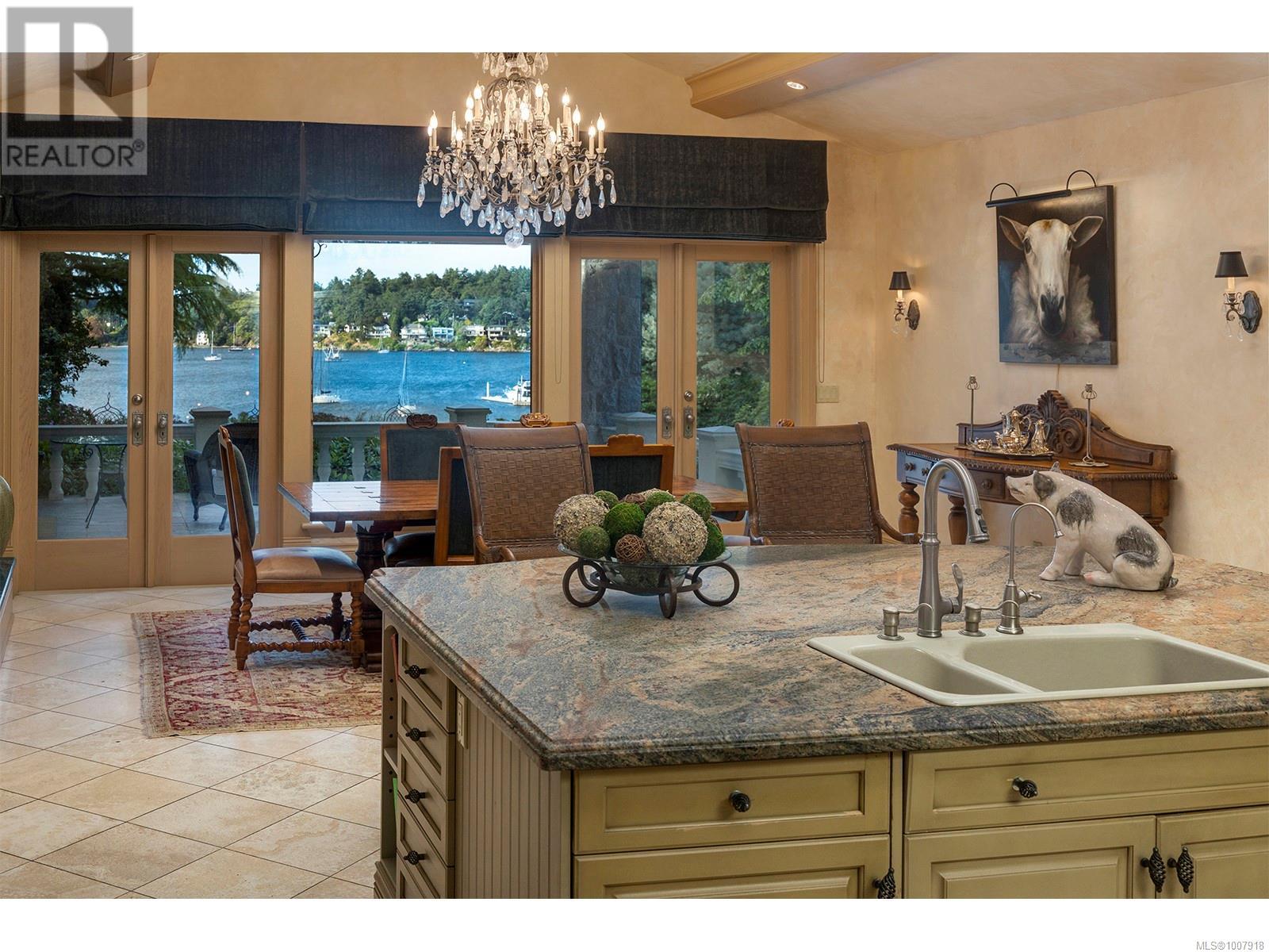  3445 Beach Drive, Oak Bay