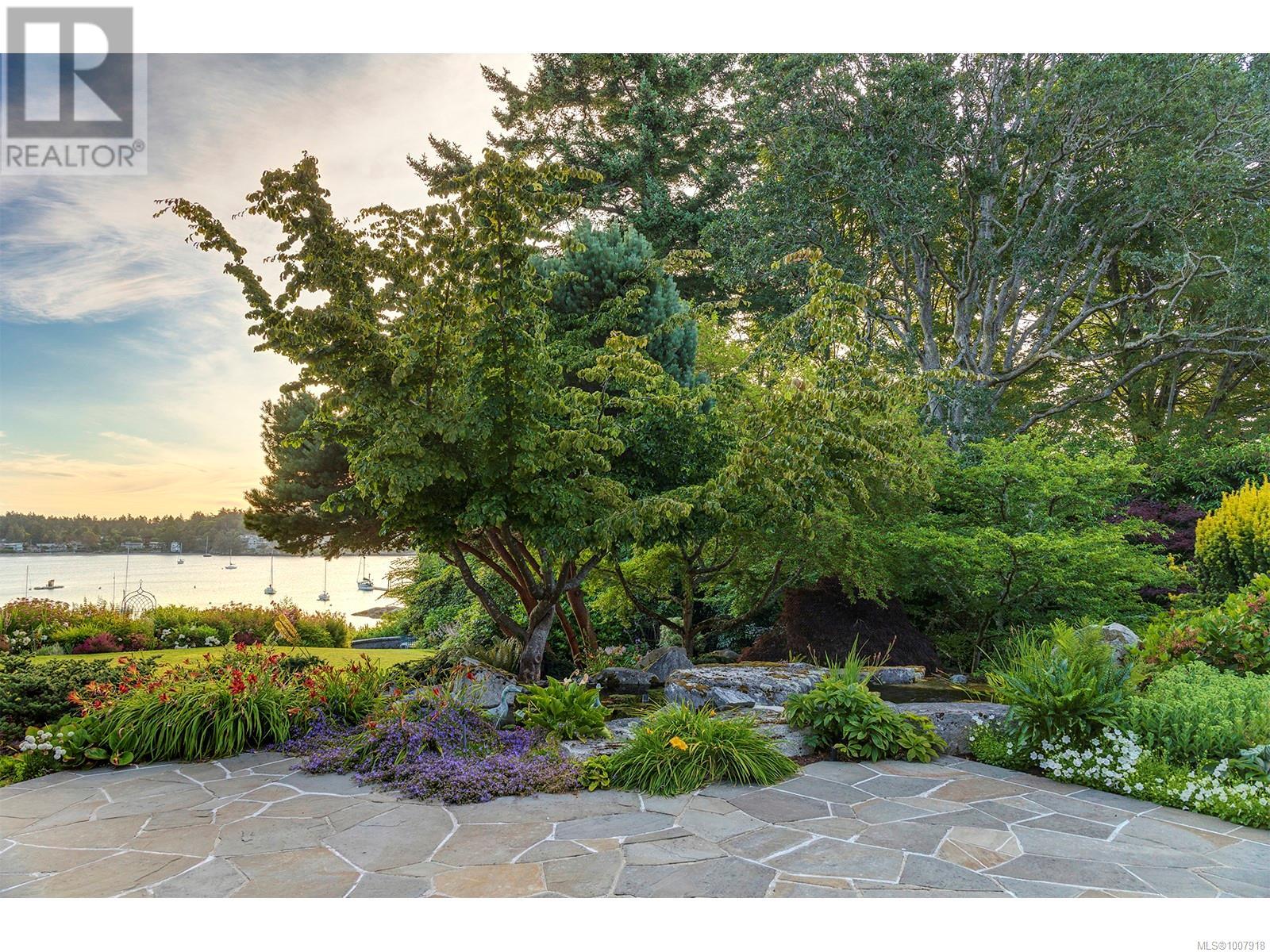  3445 Beach Drive, Oak Bay