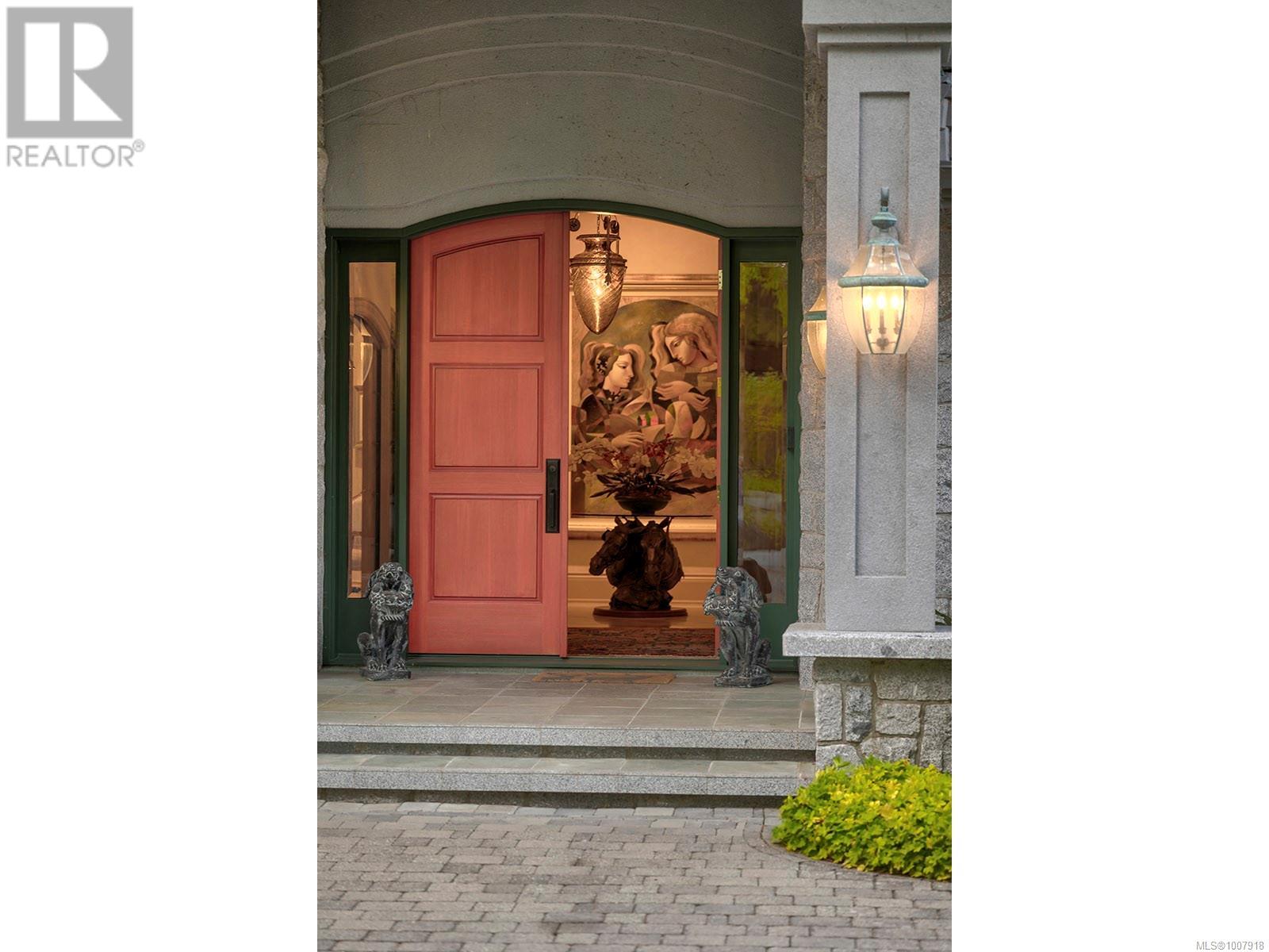  3445 Beach Drive, Oak Bay
