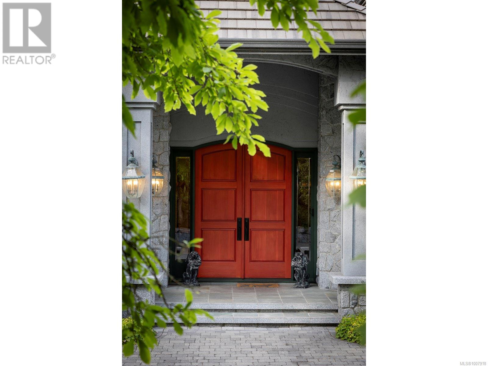  3445 Beach Drive, Oak Bay