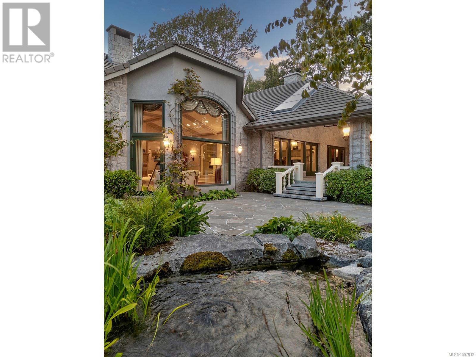  3445 Beach Drive, Oak Bay
