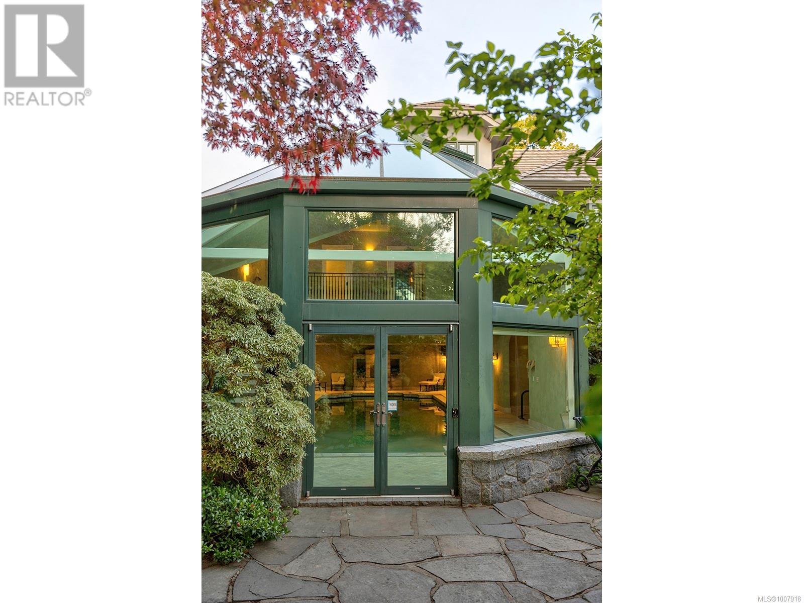  3445 Beach Drive, Oak Bay