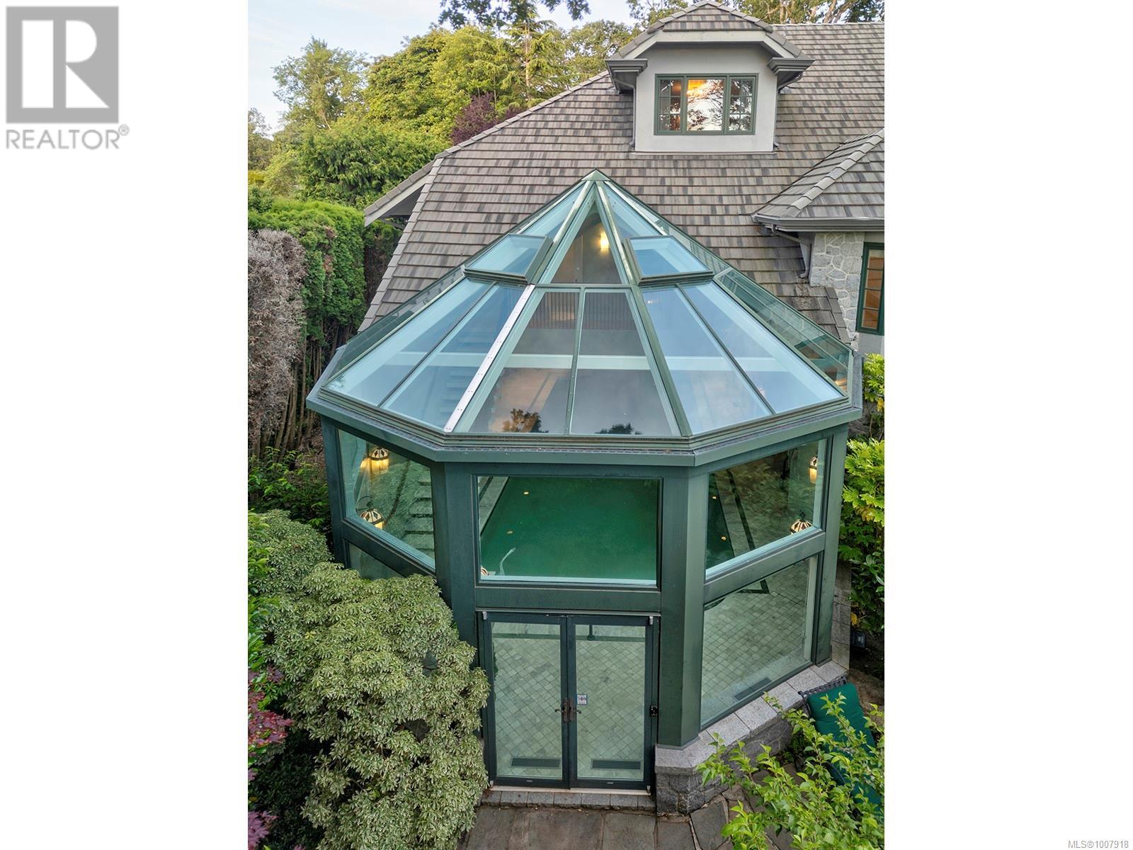  3445 Beach Drive, Oak Bay