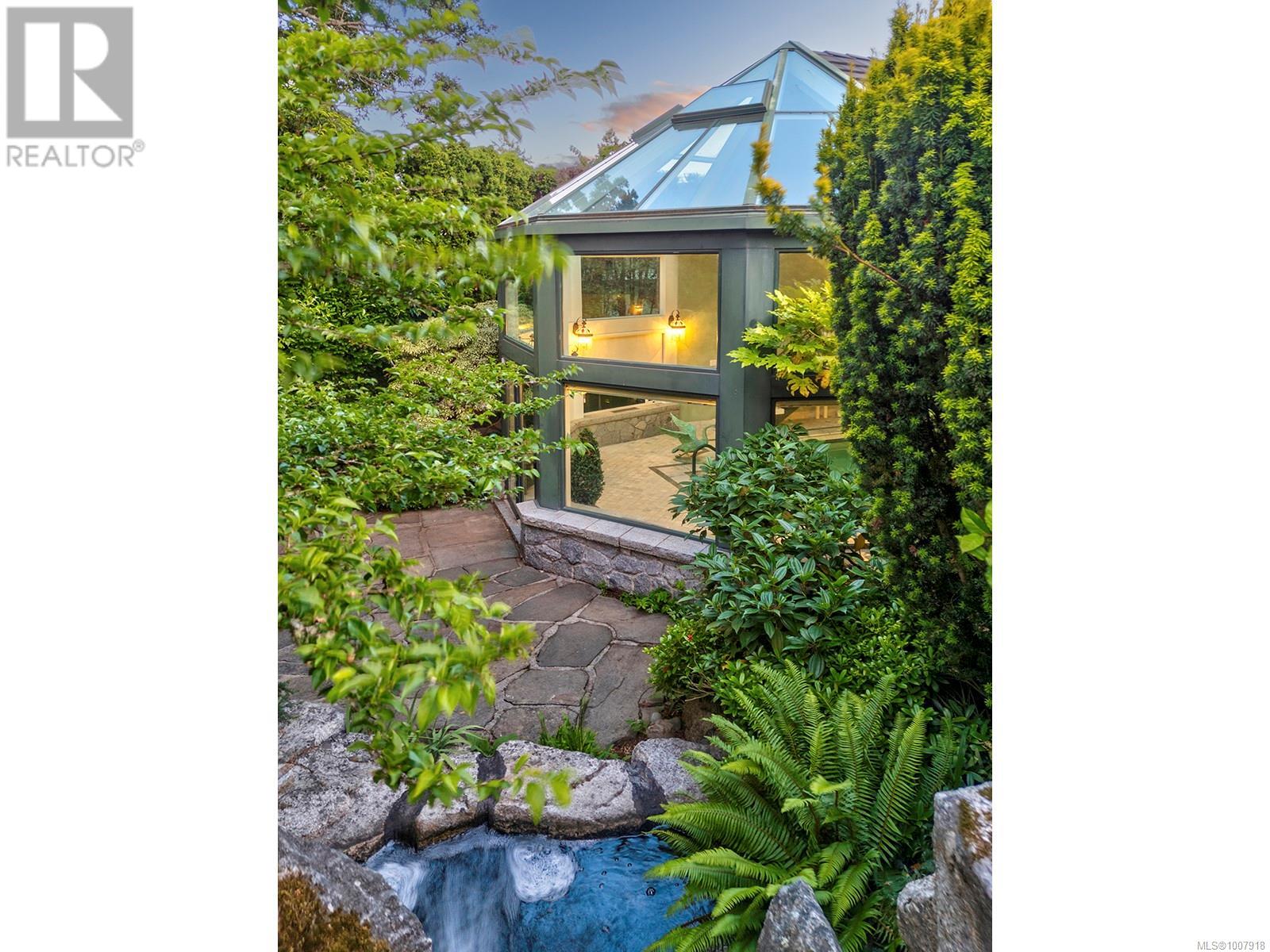  3445 Beach Drive, Oak Bay