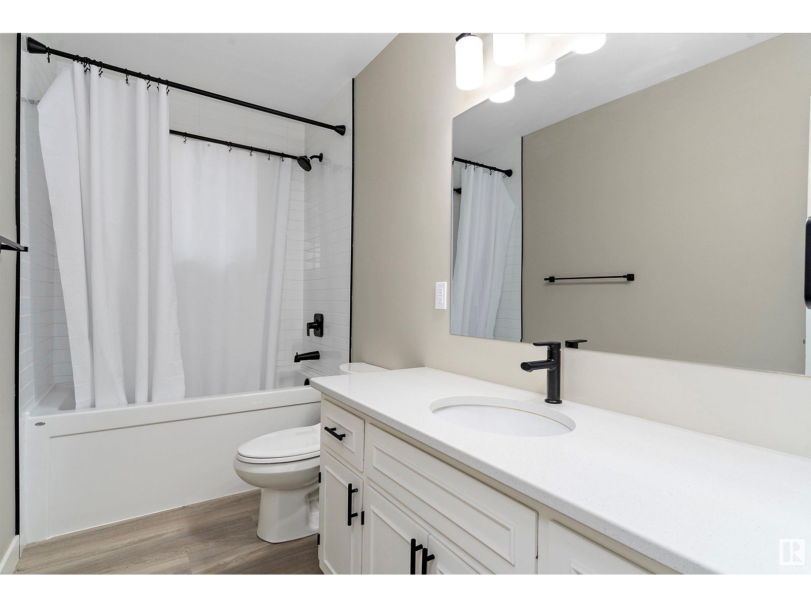 Photo 43 of 10157 145 St Nw Nw, Edmonton AB