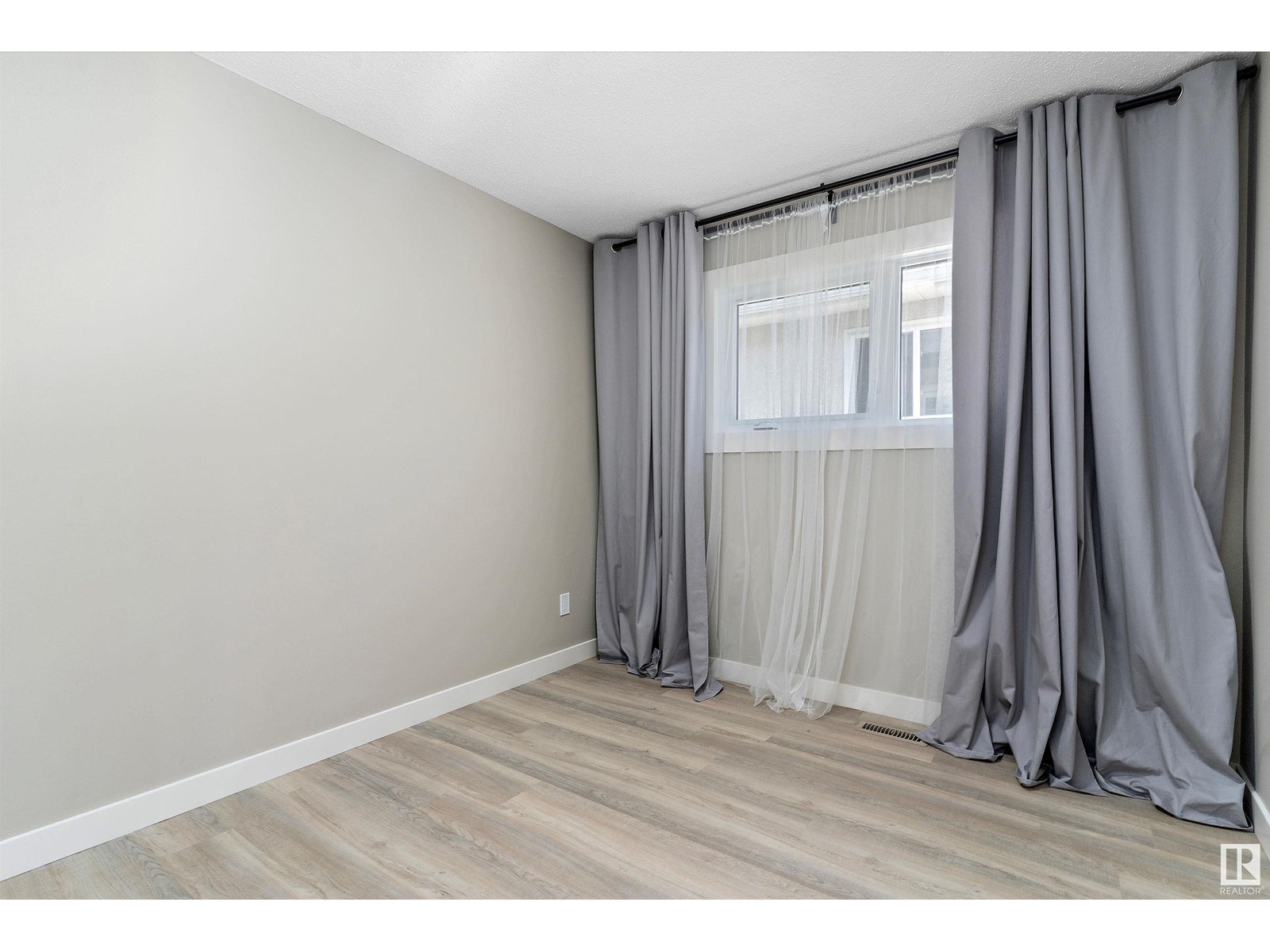 Photo 46 of 10157 145 St Nw Nw, Edmonton AB