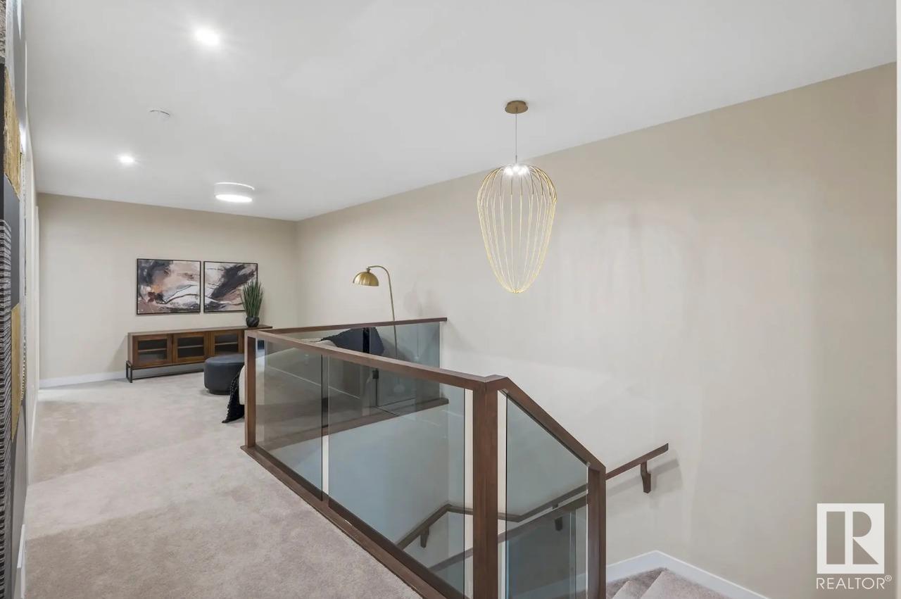 Photo 10 of 324 27 St Sw, Edmonton AB