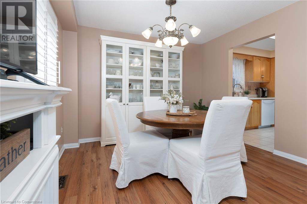 Photo 10 of 50 Ossington Drive, Hamilton ON