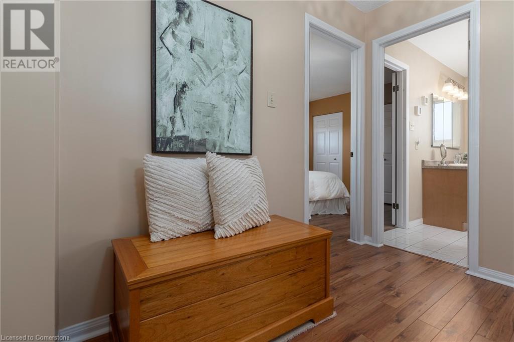 Photo 14 of 50 Ossington Drive, Hamilton ON