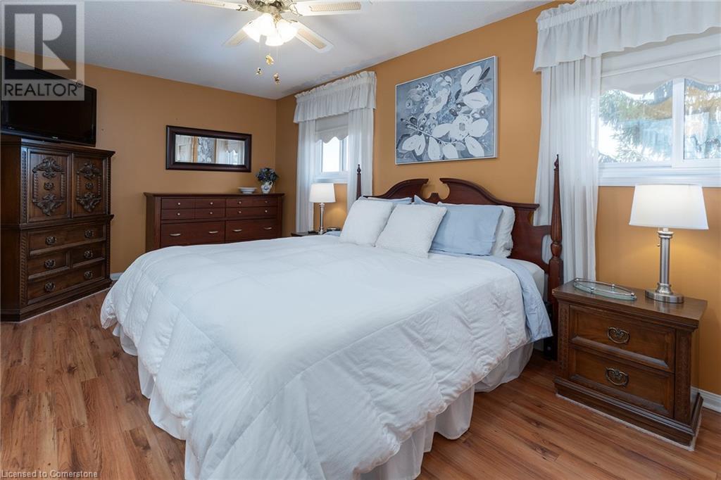 Photo 16 of 50 Ossington Drive, Hamilton ON