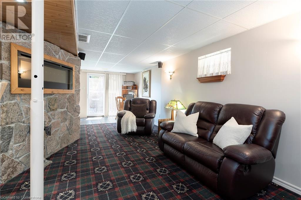 Photo 20 of 50 Ossington Drive, Hamilton ON