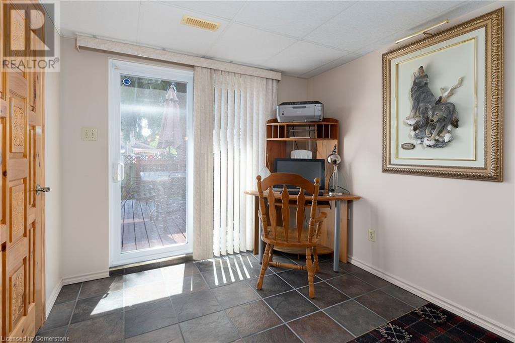 Photo 21 of 50 Ossington Drive, Hamilton ON