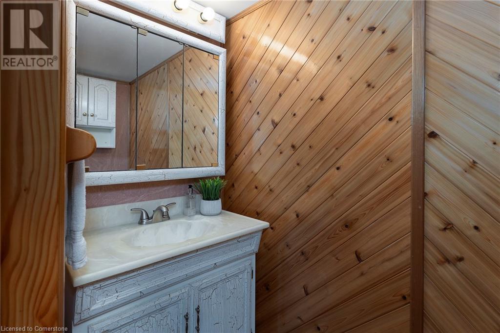 Photo 22 of 50 Ossington Drive, Hamilton ON