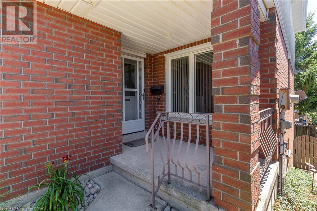 Photo 3 of 50 Ossington Drive, Hamilton ON