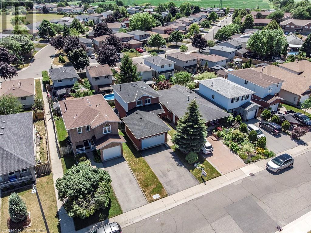 Photo 34 of 50 Ossington Drive, Hamilton ON