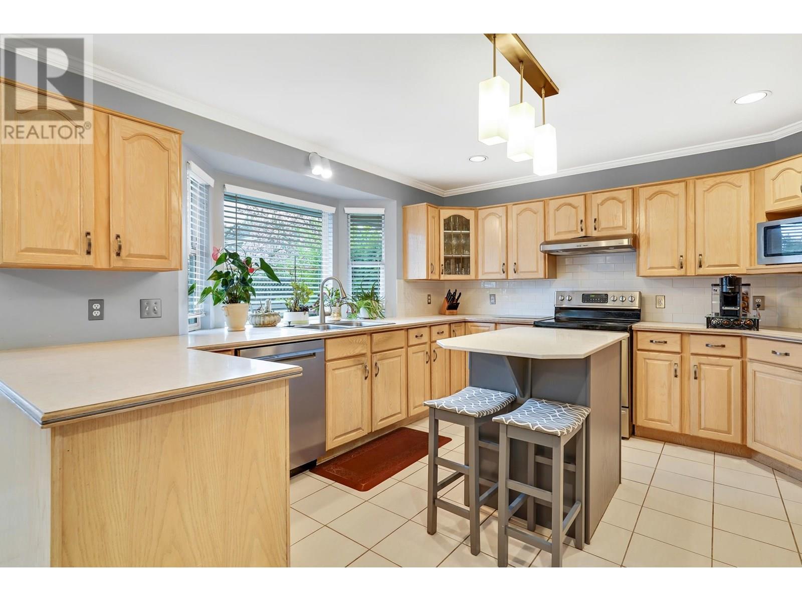 Photo 18 of 9738 Bakerview Drive, Richmond BC