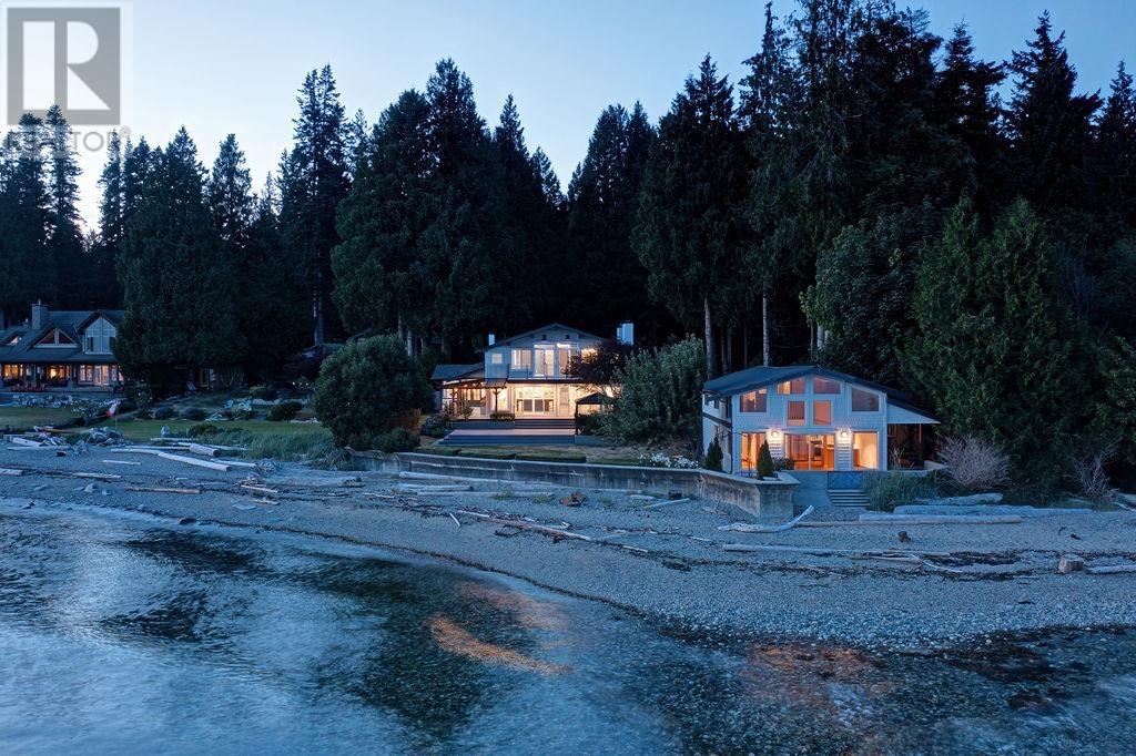 3177 BEACH Avenue - main photo