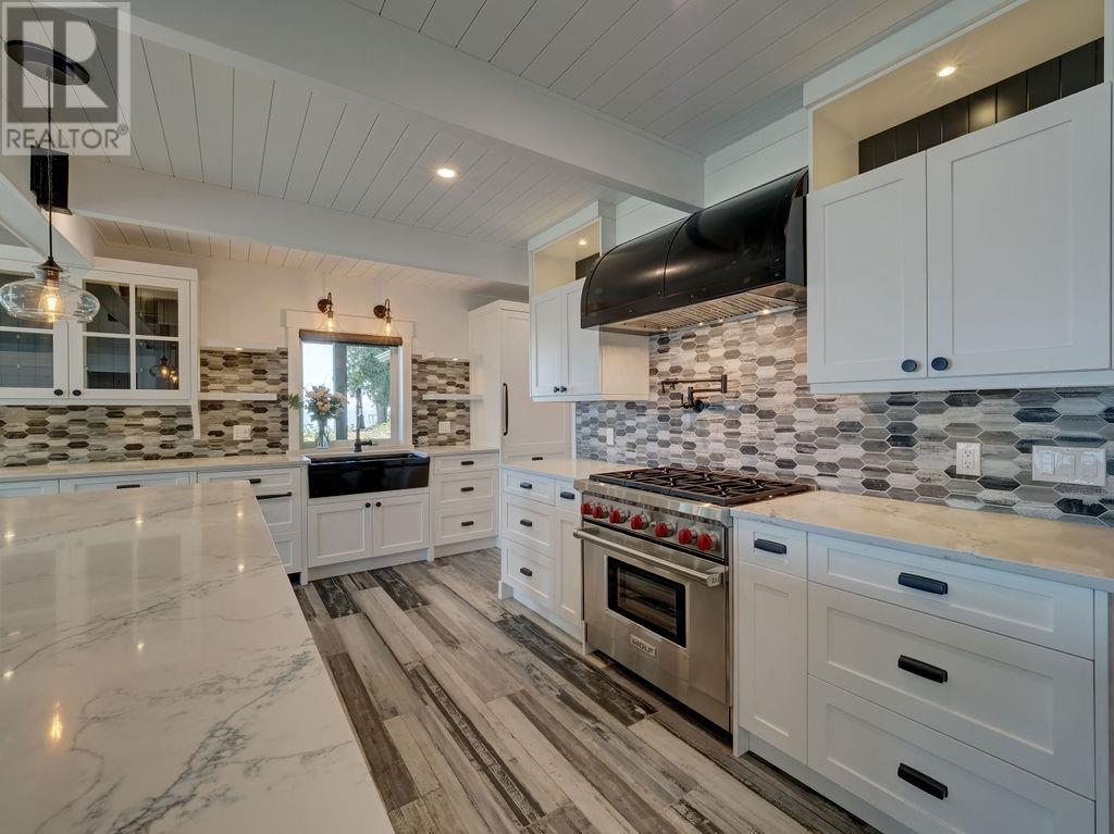 4 Bed, 4 Bath House for Sale in Roberts Creek – 3175-3177 BEACH AVENUE, Roberts Creek - Image 36