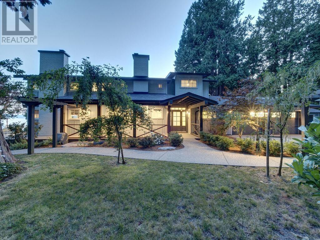 4 Bed, 4 Bath House for Sale in Roberts Creek – 3175-3177 BEACH AVENUE, Roberts Creek - Image 25