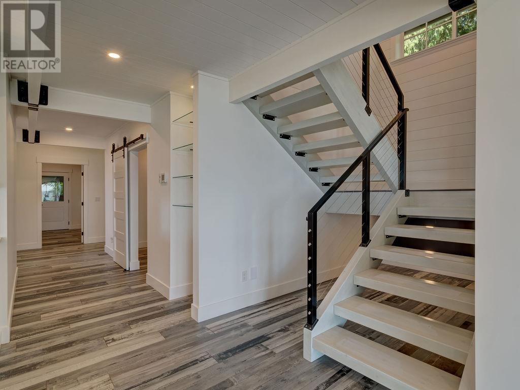 4 Bed, 4 Bath House for Sale in Roberts Creek – 3175-3177 BEACH AVENUE, Roberts Creek - Image 35