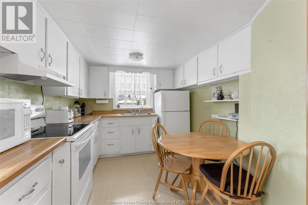 Photo 12 of 7154 St Rose Avenue, Windsor ON