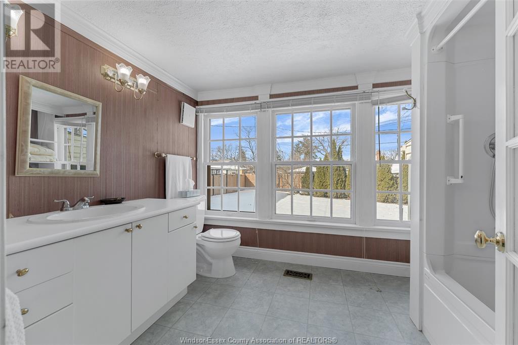 Photo 20 of 7154 St Rose Avenue, Windsor ON