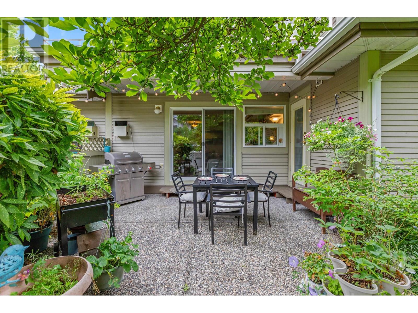 Photo 17 of 31 12071 232 B Street, Maple Ridge BC