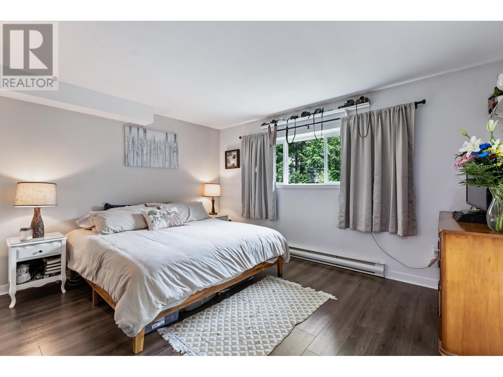Photo 4 of 31 12071 232 B Street, Maple Ridge BC