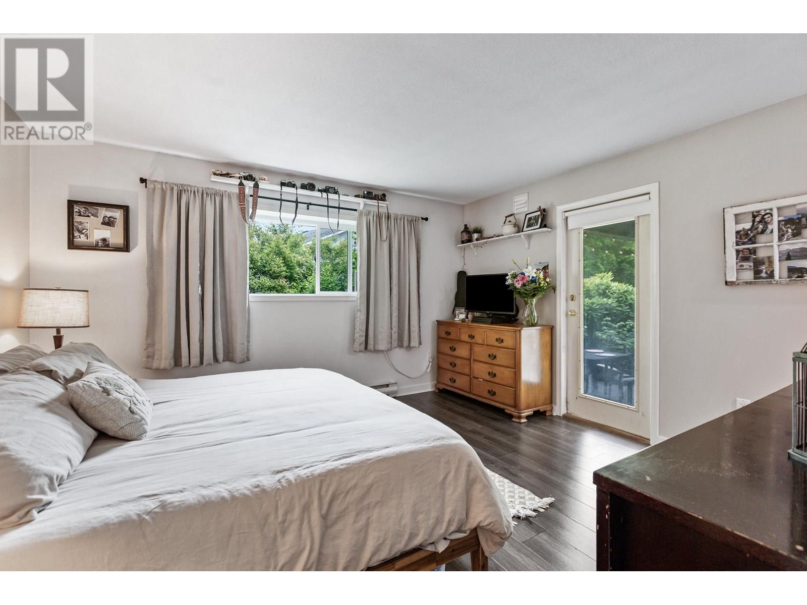 Photo 24 of 31 12071 232 B Street, Maple Ridge BC