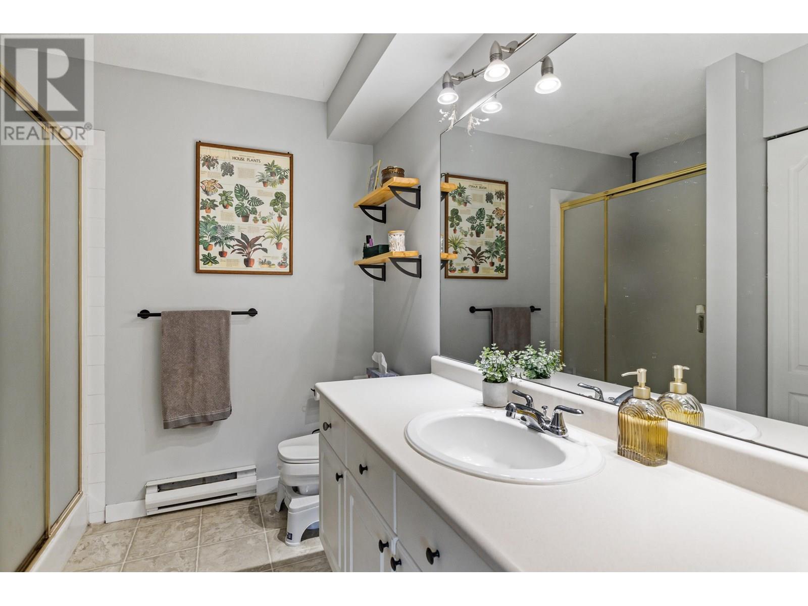Photo 18 of 31 12071 232 B Street, Maple Ridge BC